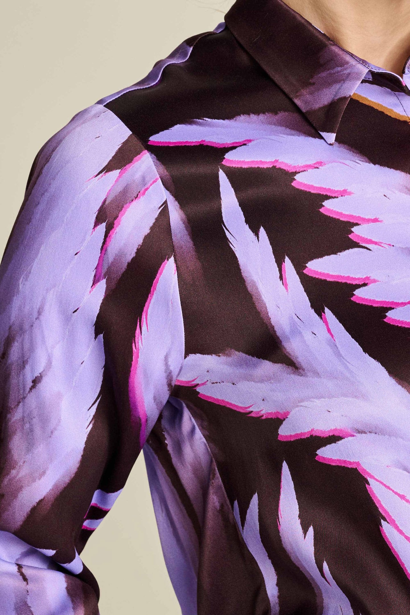 BLOUSE - MILA SATIN FEATHERS BROWN 7