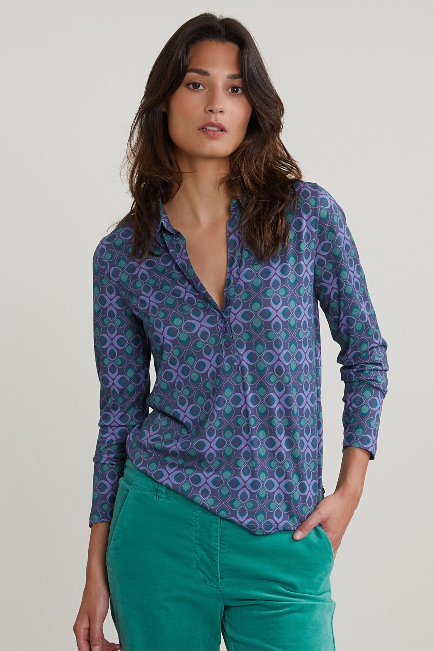 PURPLE/GREEN FANTASY V-NECK T-SHIRT 1