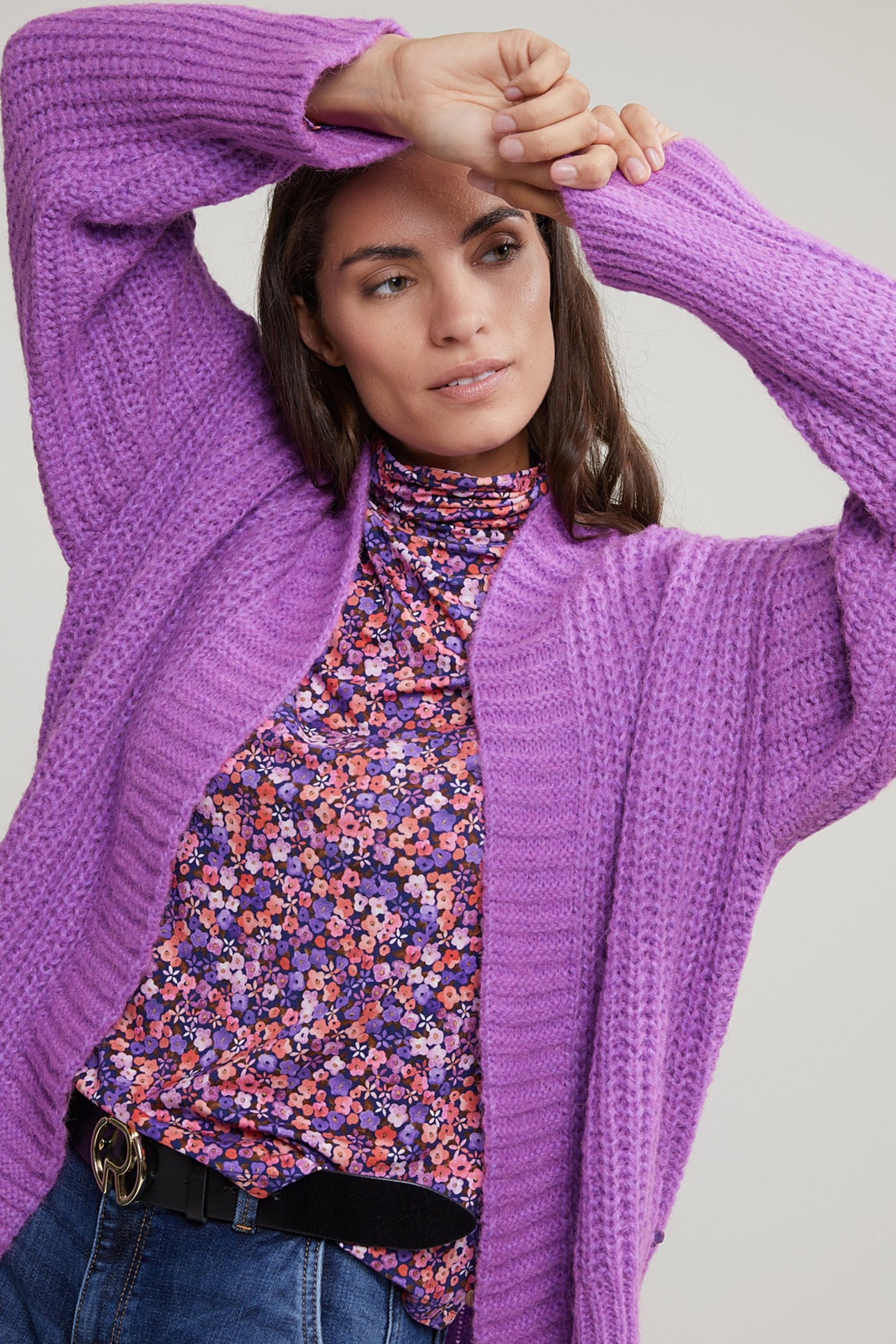 PURPLE SHORT V-NECK CARDIGAN 4