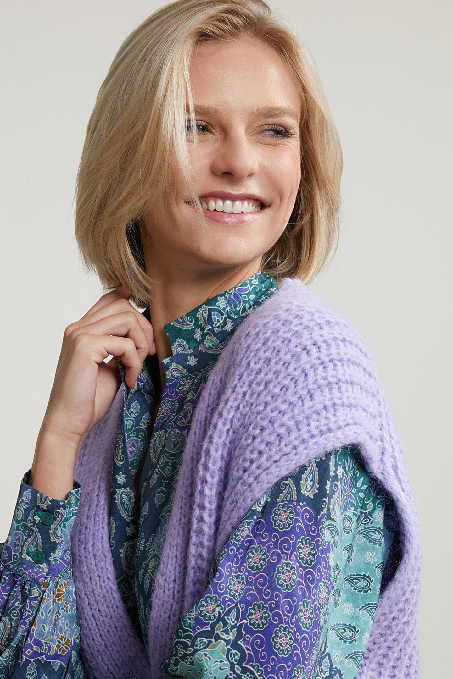 PURPLE BUTTONED V-NECK SPENCER 4