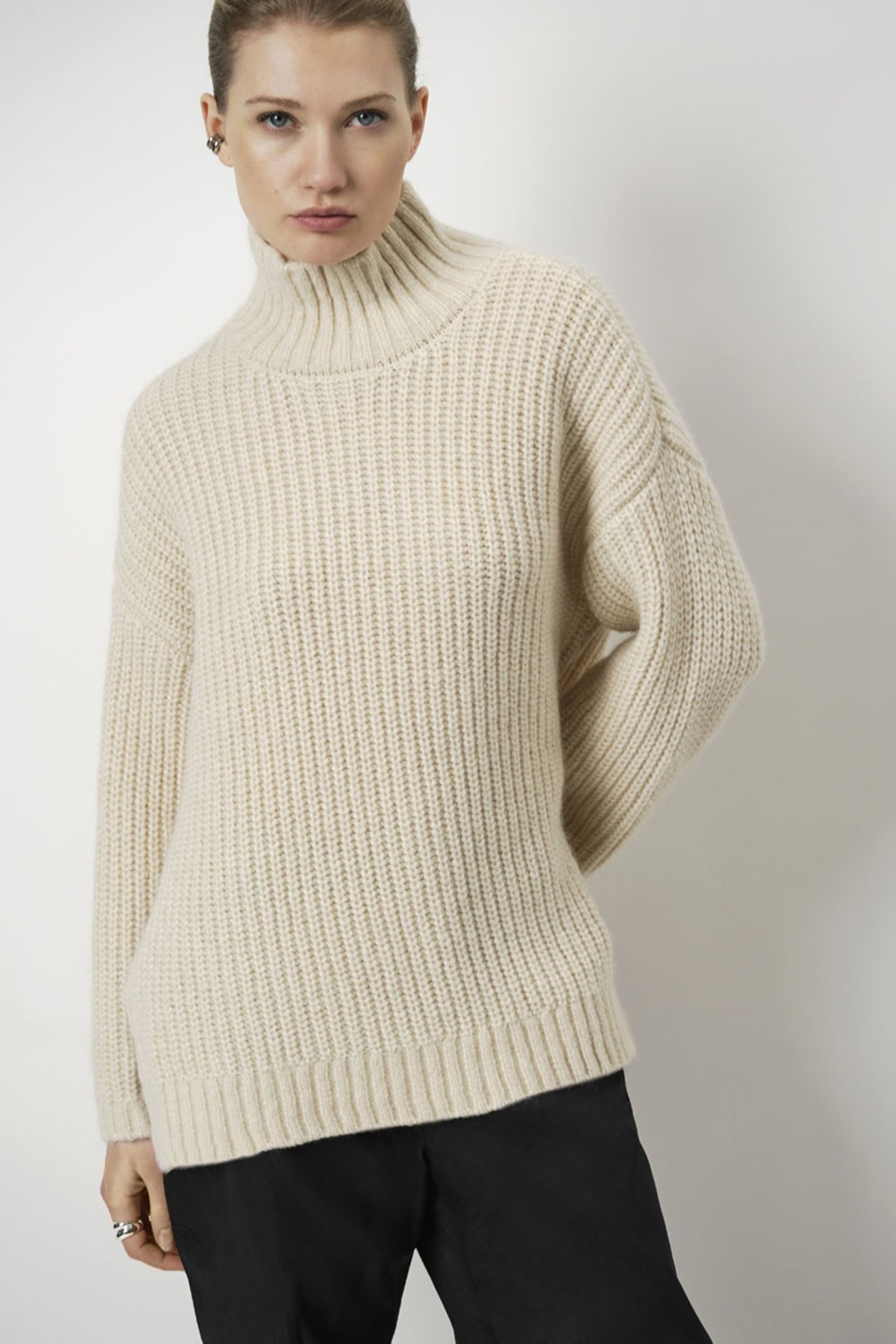 RAYURE OVERSIZED SWEATER VANILLA CHAI 1