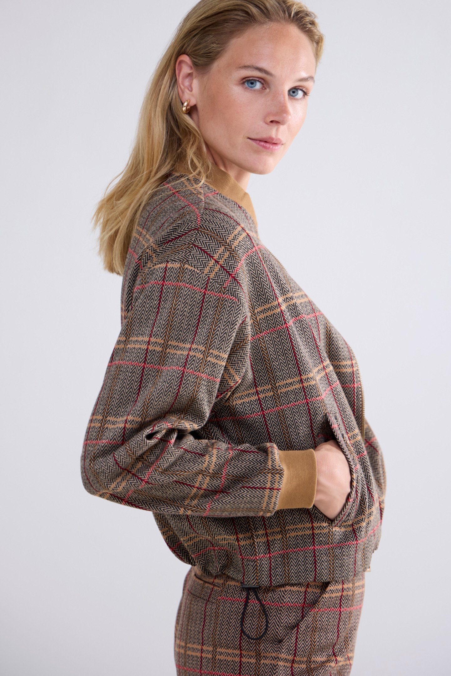 BOMBER CHECK JACQUARD CARAMEL COFFEE 4