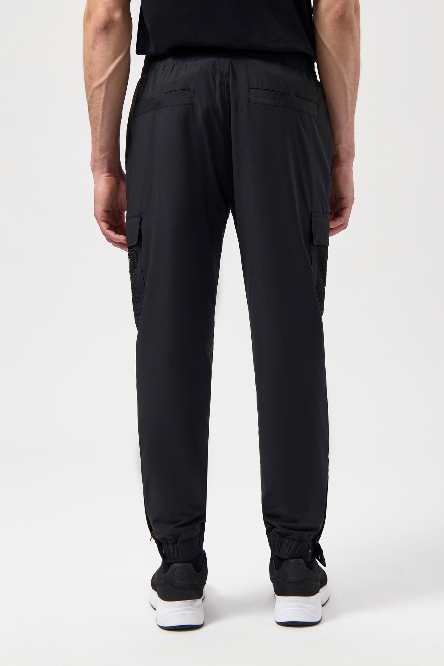 HEXLINE REGULAR FIT TRACK PANTS JET BLACK 2