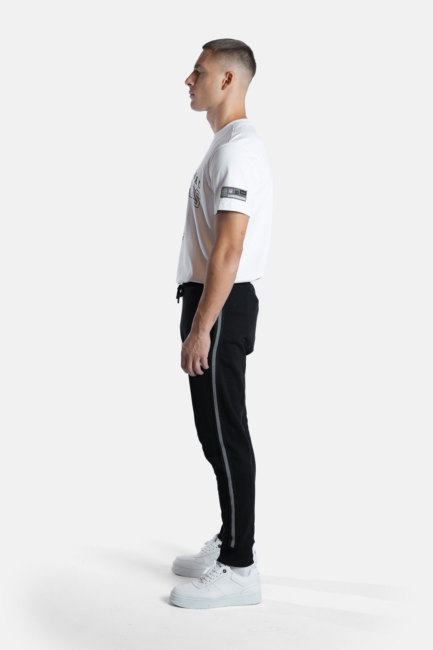 NFL X BALR. SWEATPANTS JET BLACK 5