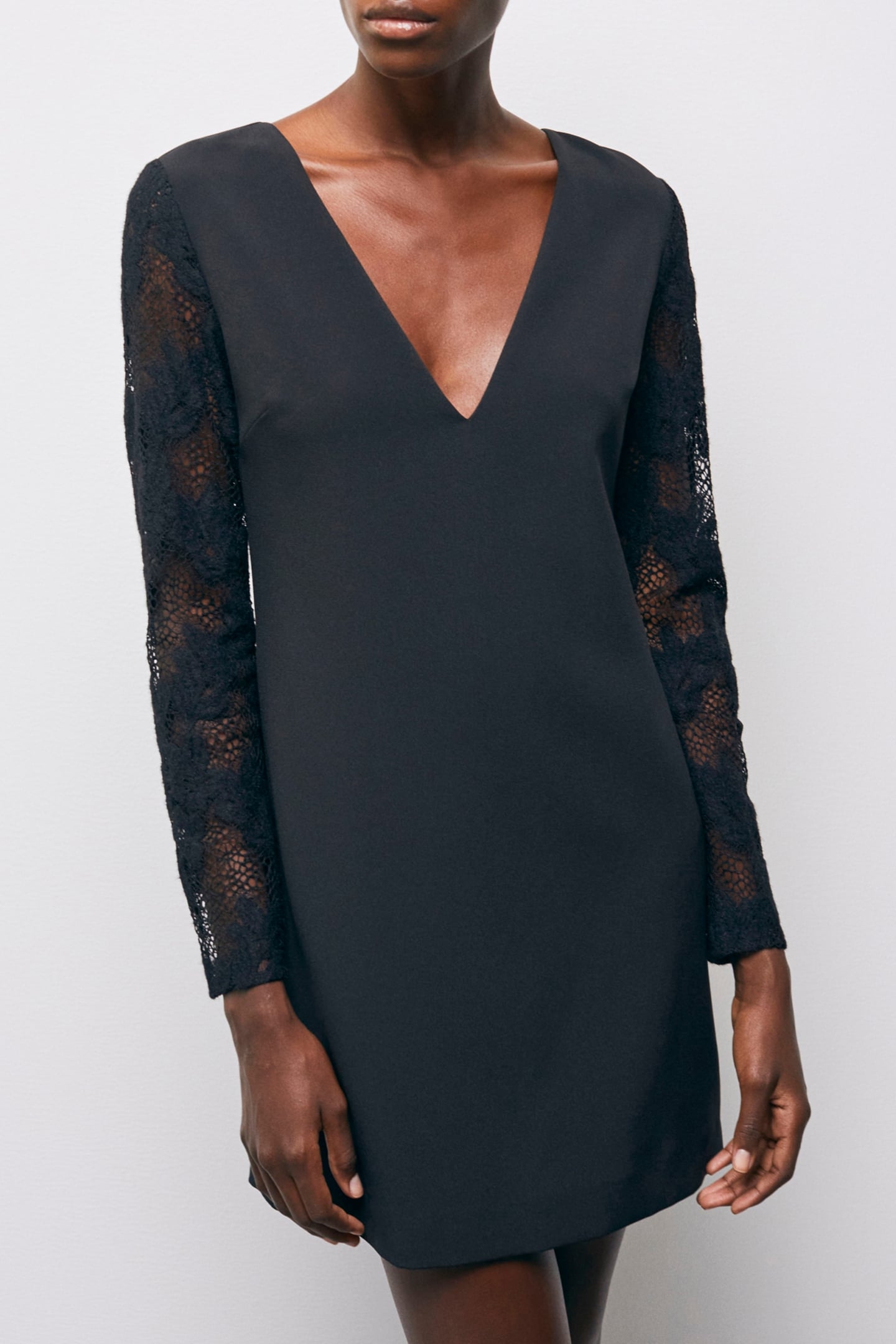 SHORT DRESS WITH LACE SLEEVE AND FRONT NECKLINE BLACK 1