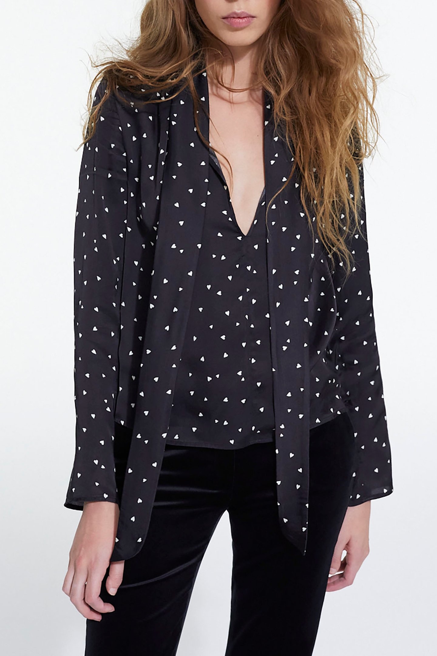 LITTLE HEARTS BLACK LAVALIERE TOP BLACK 1