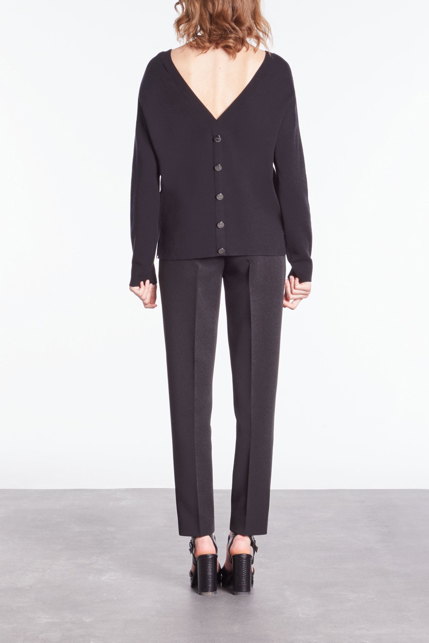 SWEATER WITH FAKE BUTTONS ON THE BACK BLACK 3