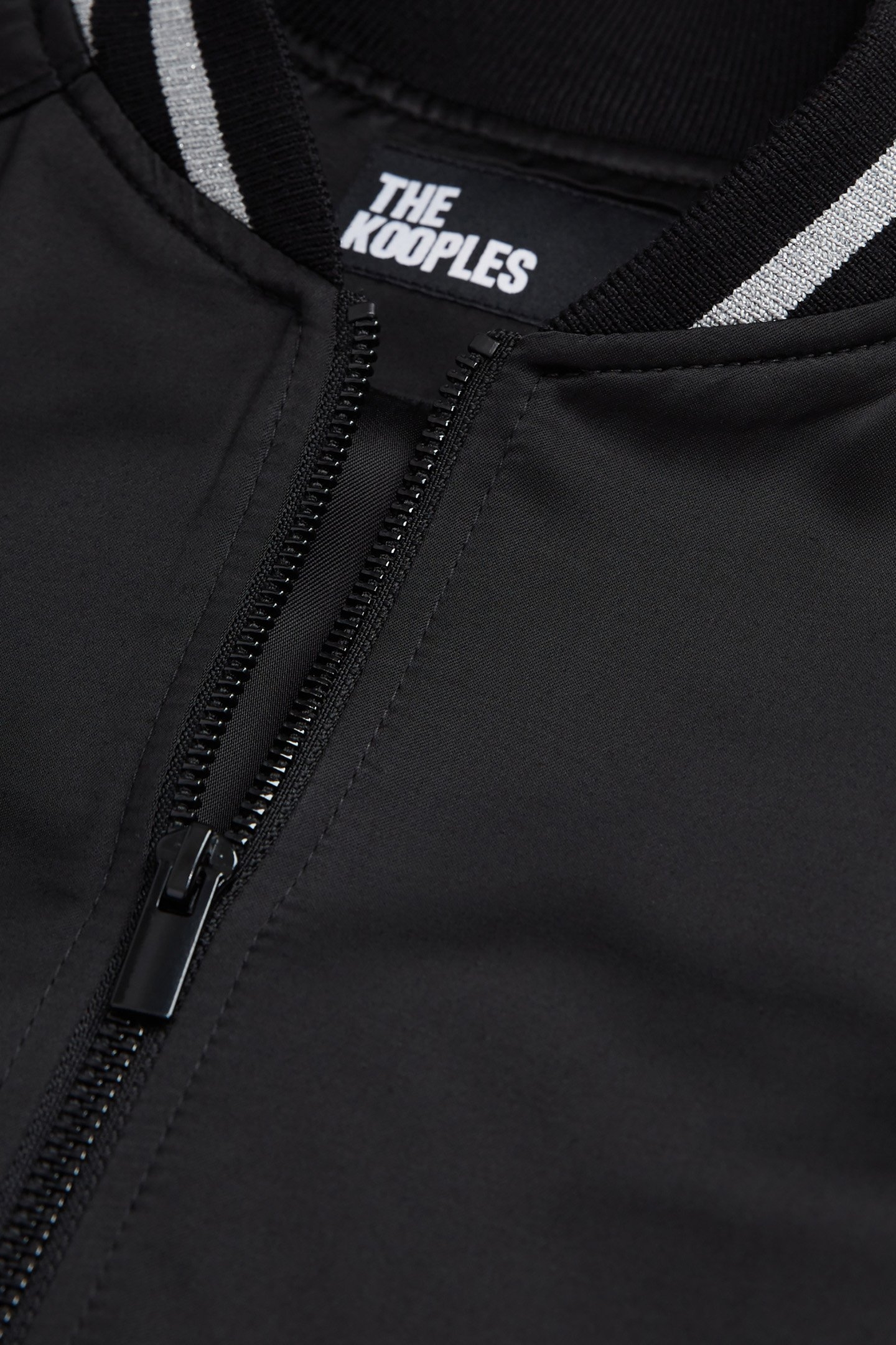 SWEAT ZIPPE DETAIL RIB BLACK 2