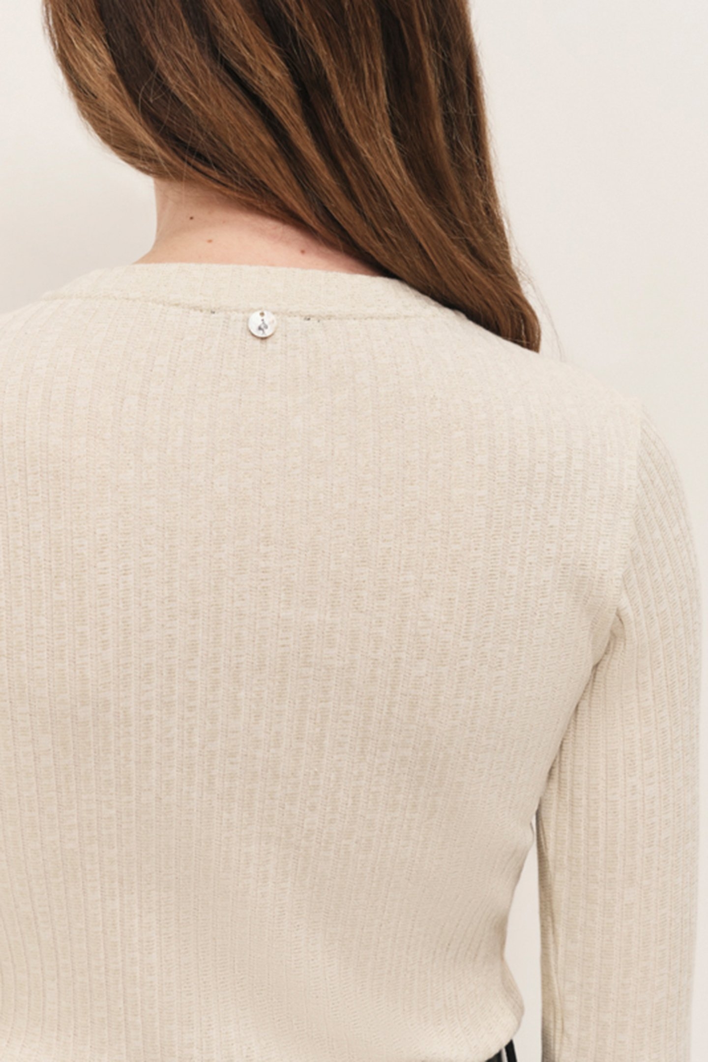 MALENE - ECRU RIBBED LUREX KNIT LONG-SLEEVED T-SHIRT 3