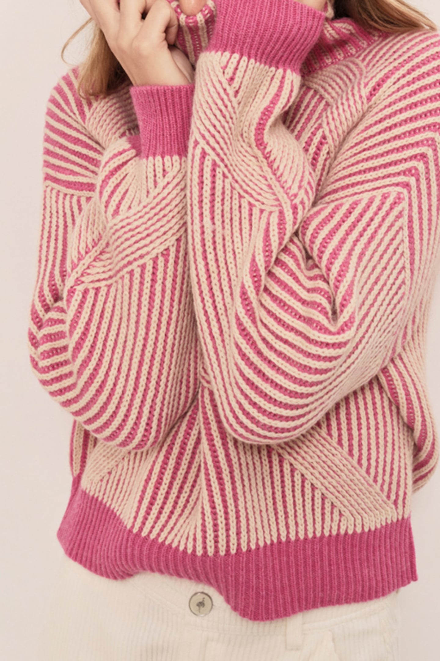 TOKAY - FUCHSIA TWO-TONE RIBBED KNIT TURTLENECK SWEATER 6