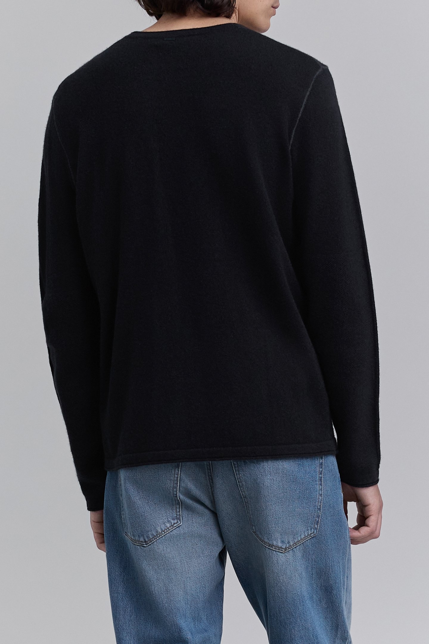 BLACK PURE CASHMERE ROUND COLLAR SWEATER 2