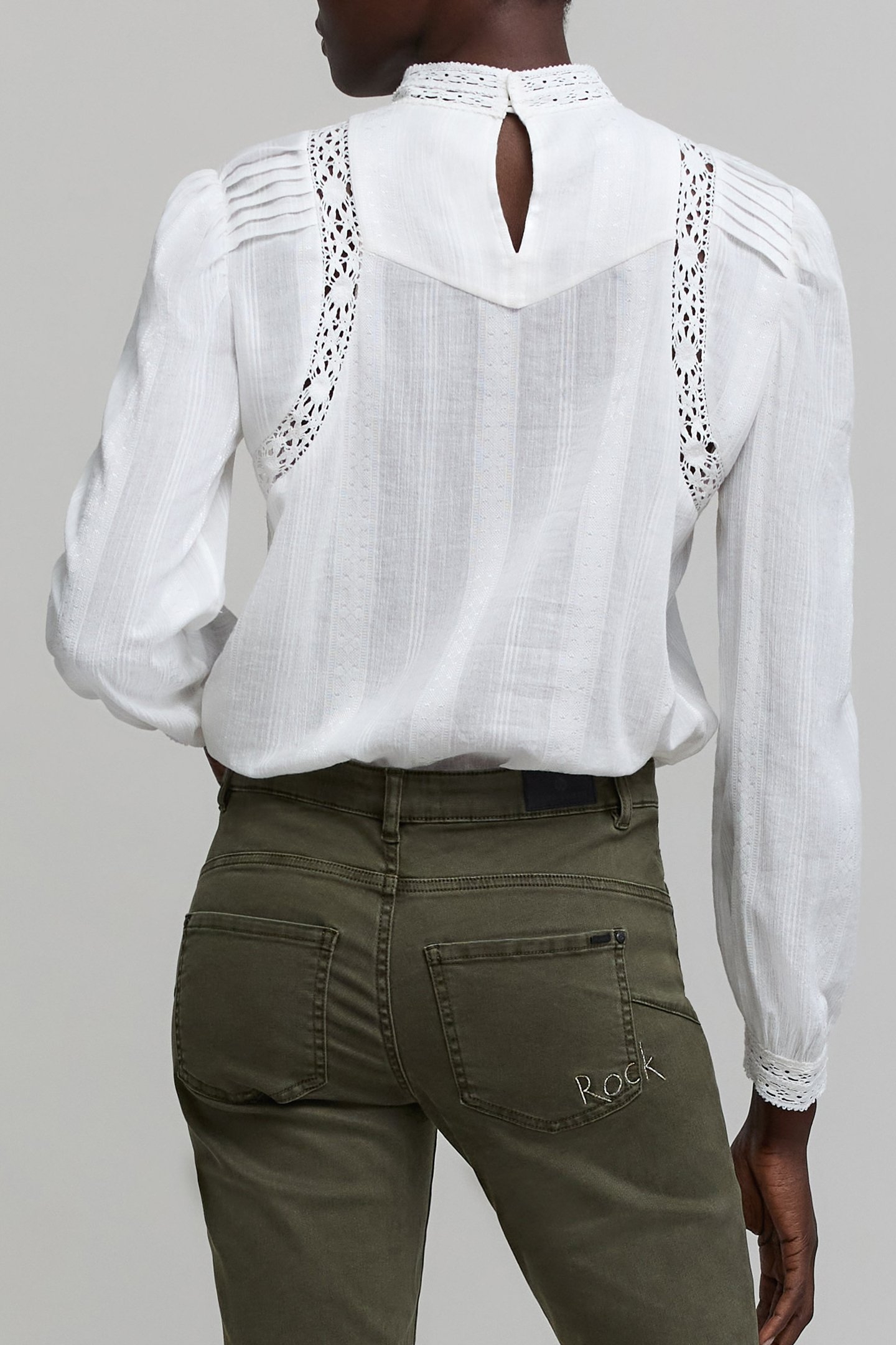 OFF-WHITE BLOUSE WITH PLEATS AND LACE DETAILS 'S 2