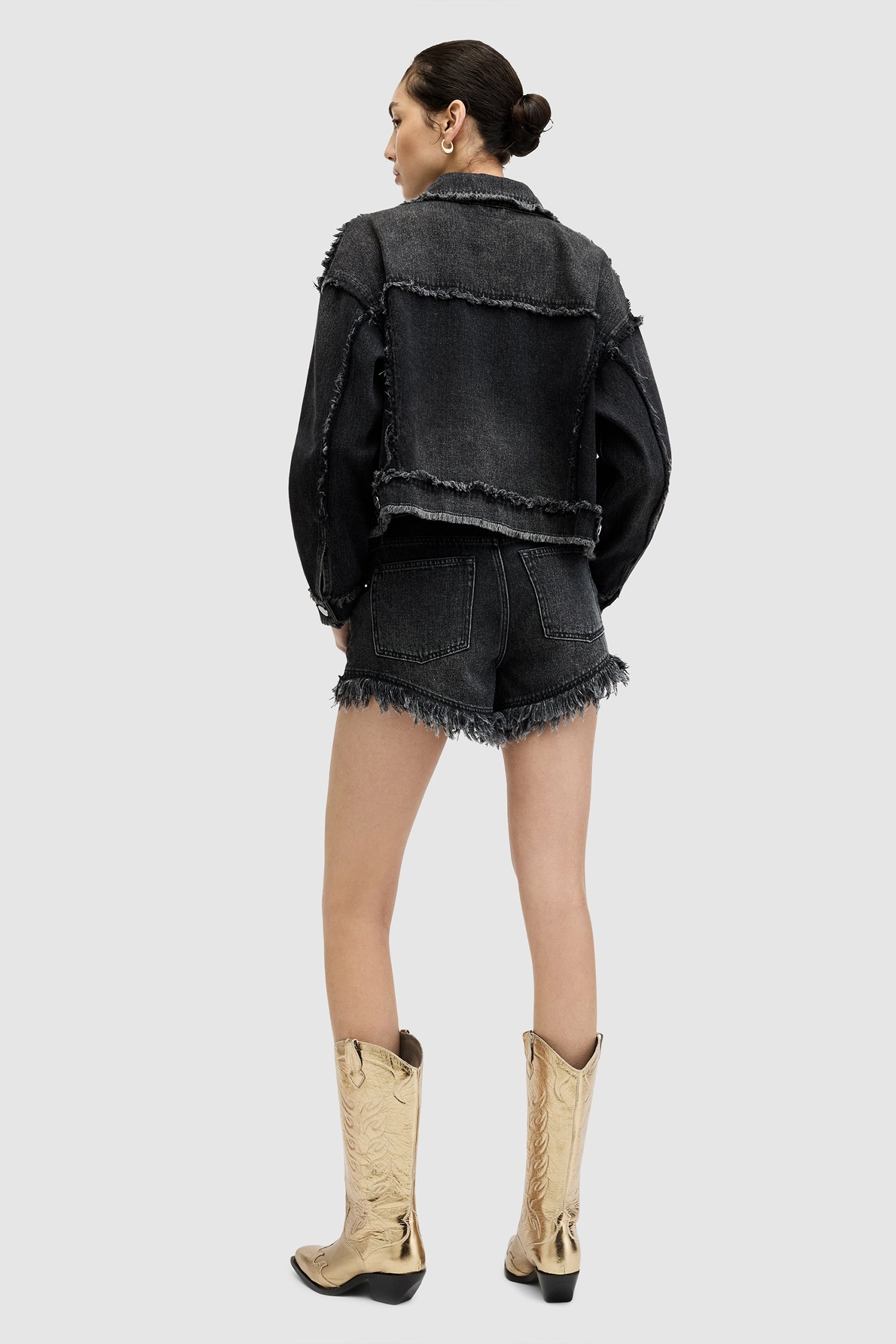 ASTRID FRAY SHORT WASHED BLACK 3