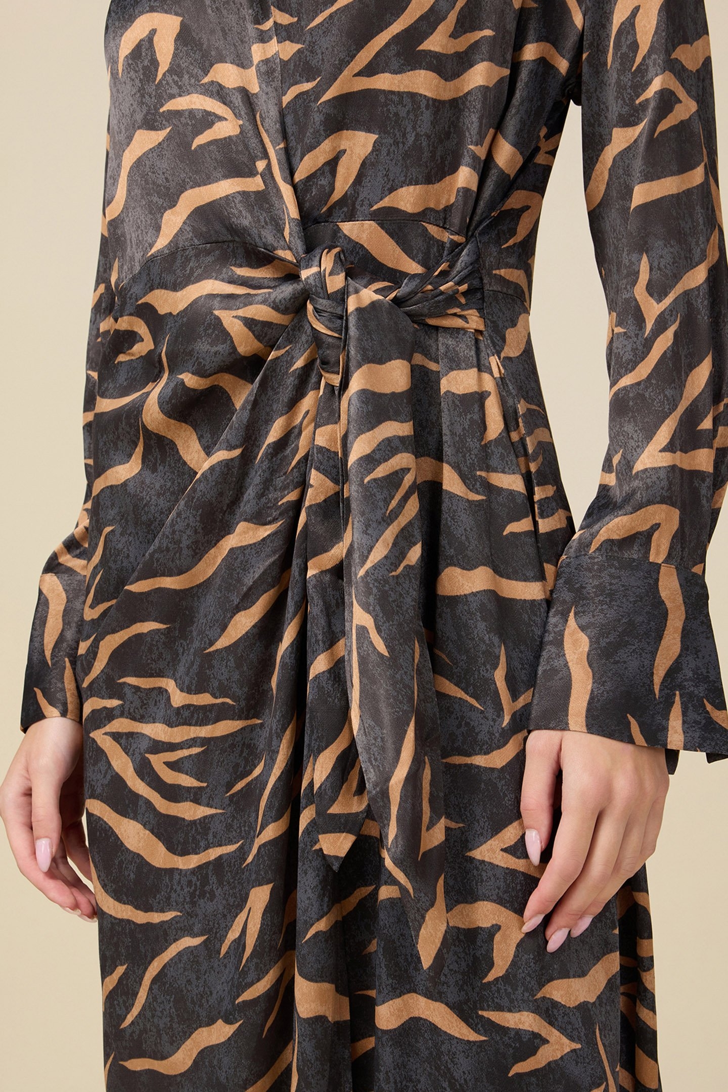 WRAP MIDI DRESS GREY 5