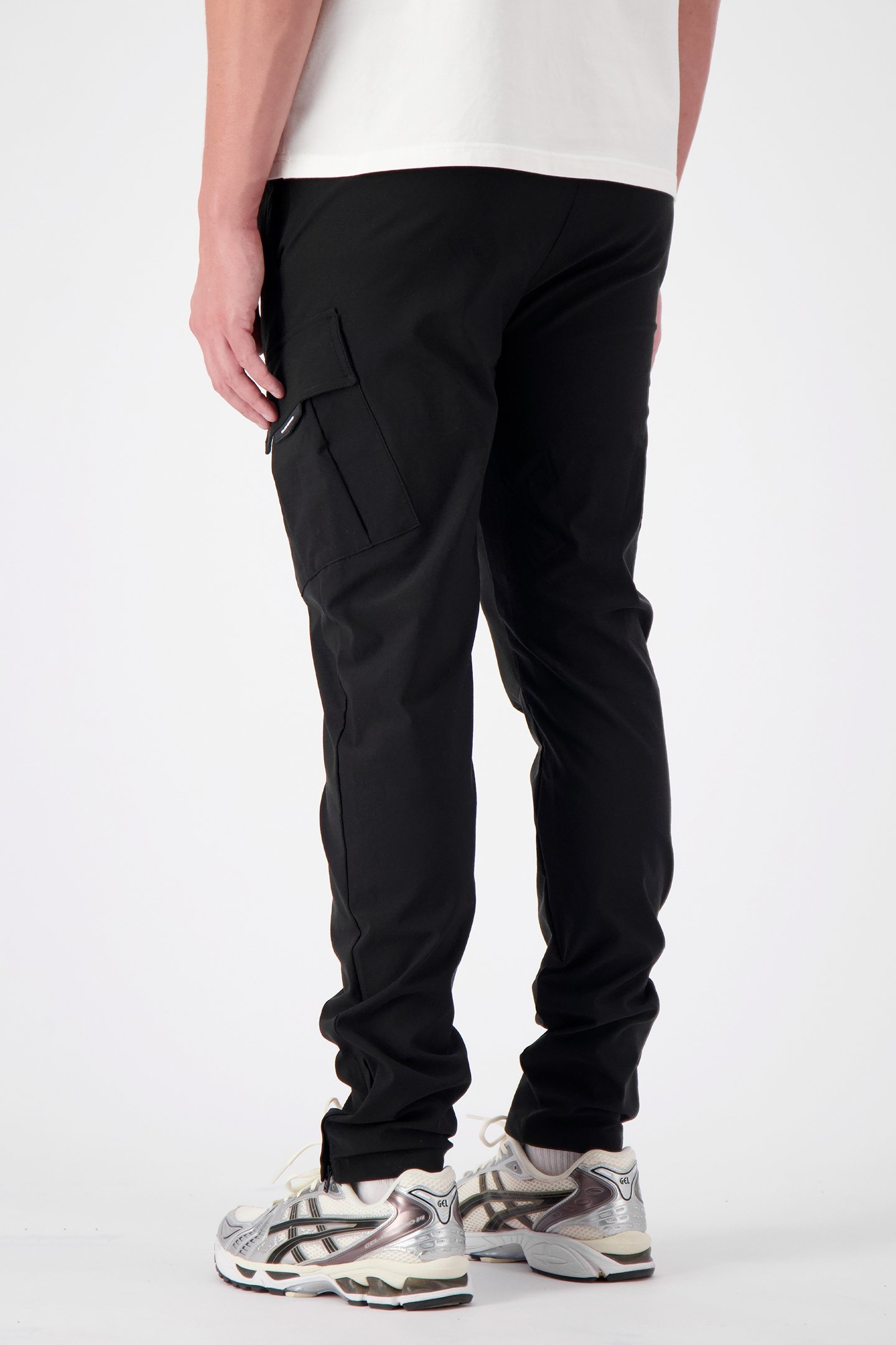 TECH CARGO PANTS BLACK 6