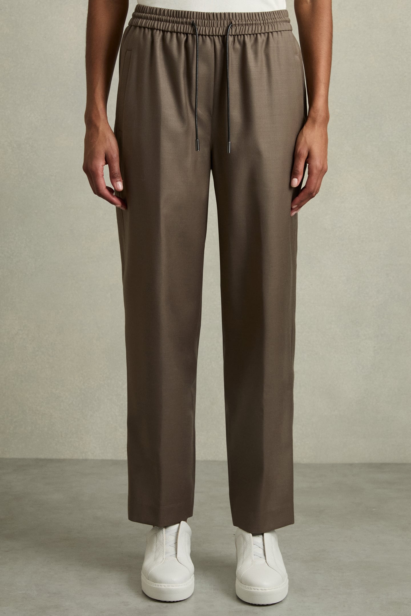 TIE WAIST TAPER TROUSER MINK NEUTRAL 1