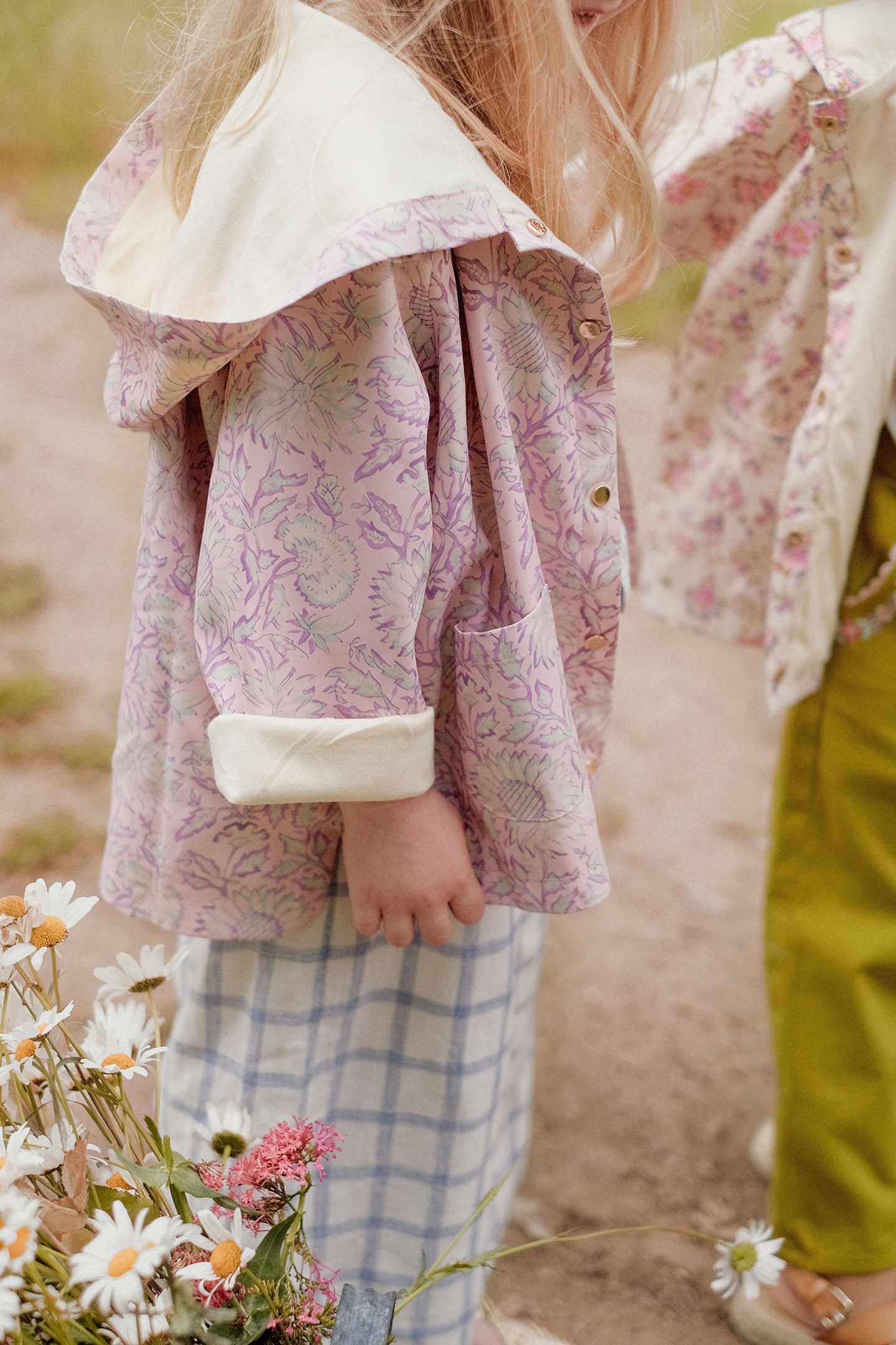 RAINCOAT FELVET PINK DAISY GARDEN 2