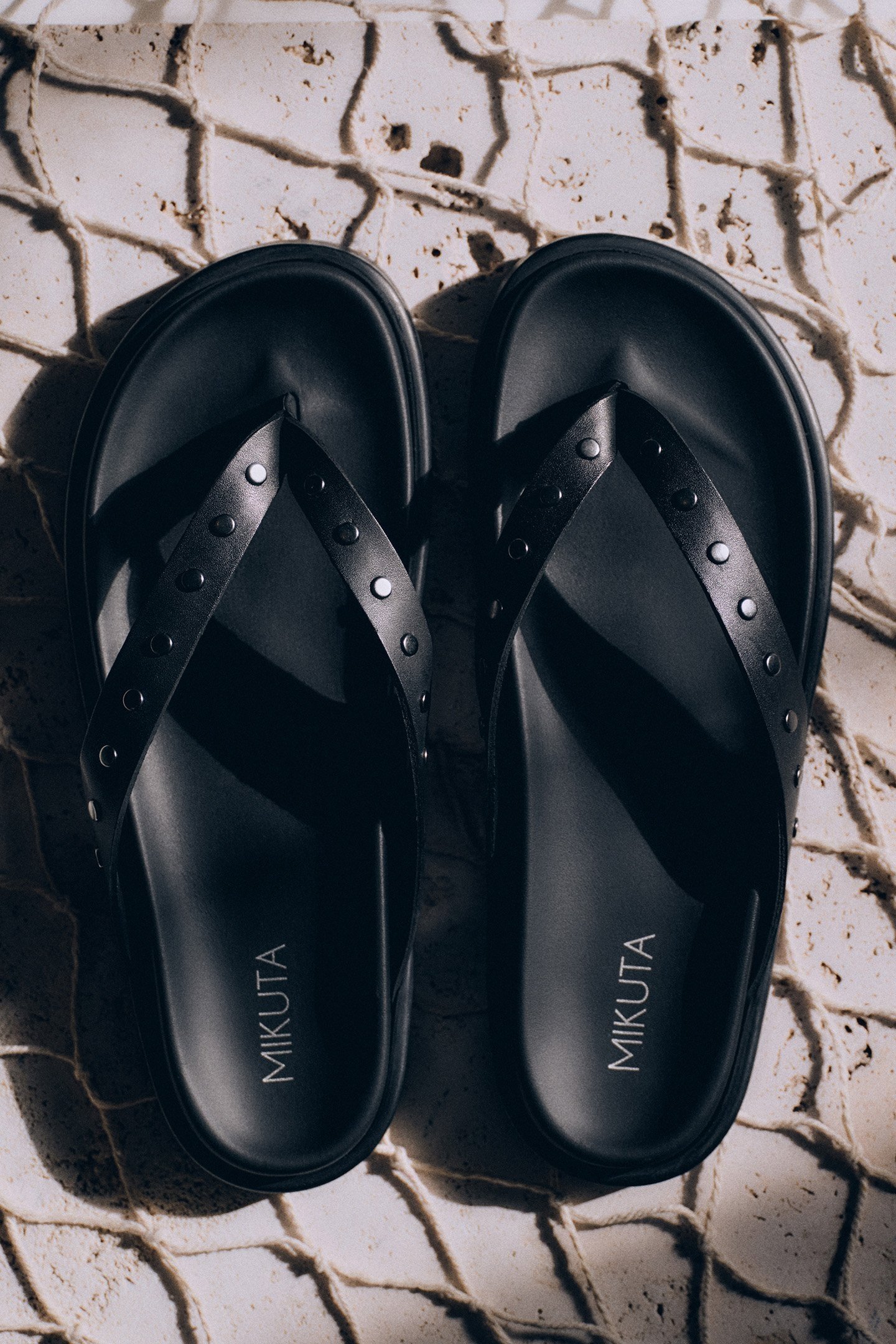 THE BLACK STUDDED LEATHER SANDALS 2