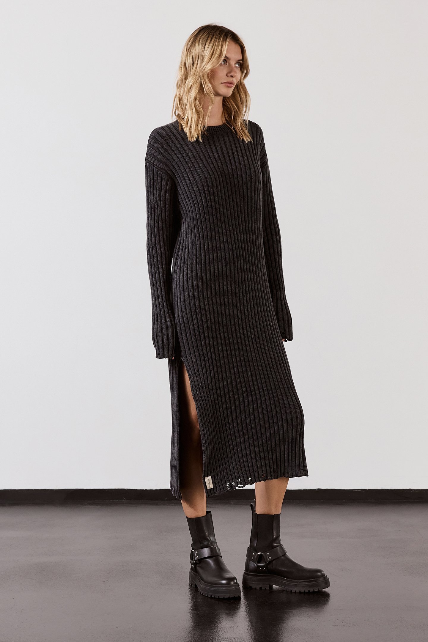 THE DARK FADED KNIT LONGSLEEVE DRESS 3