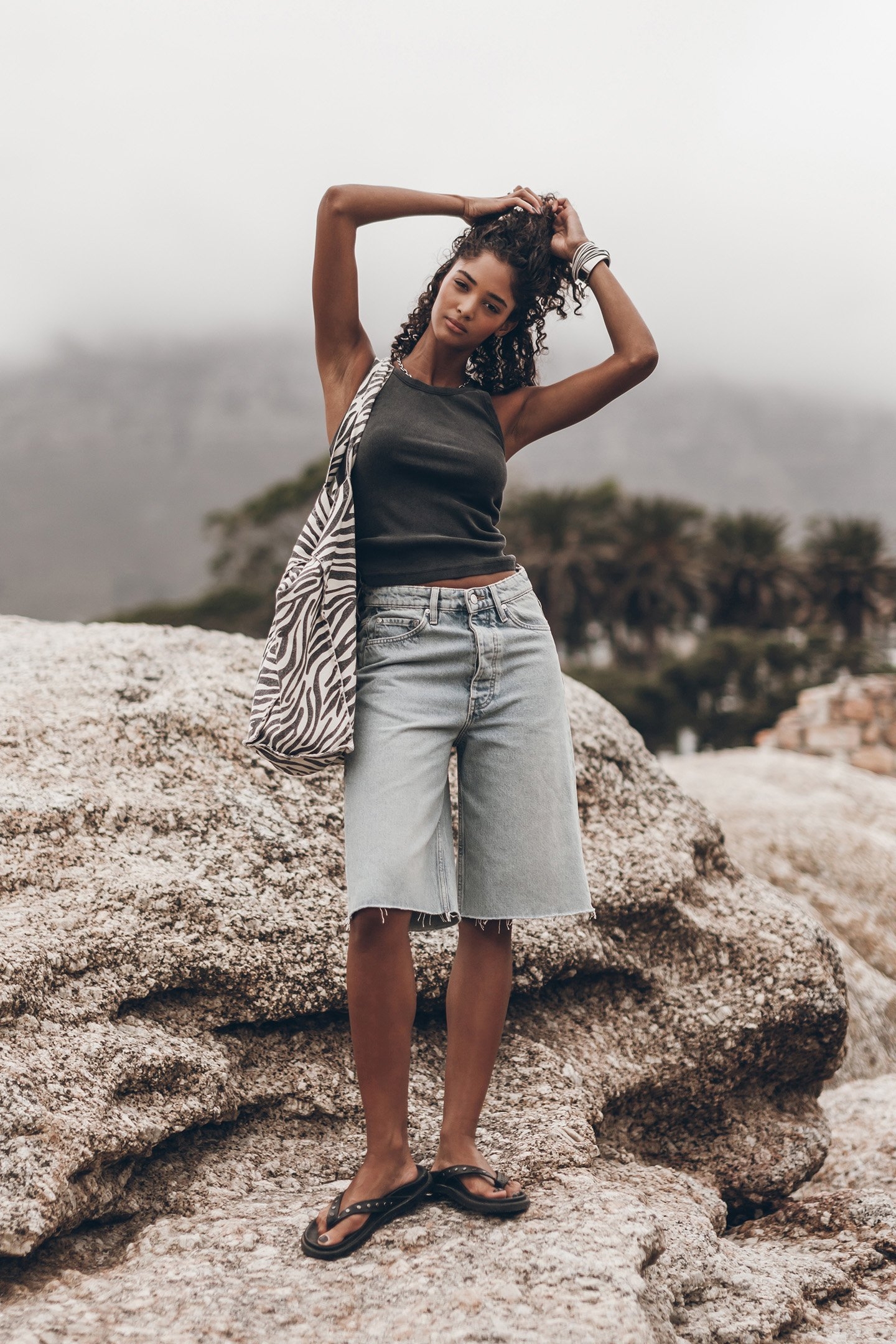 THE BLUE DENIM BERMUDA SHORT 4