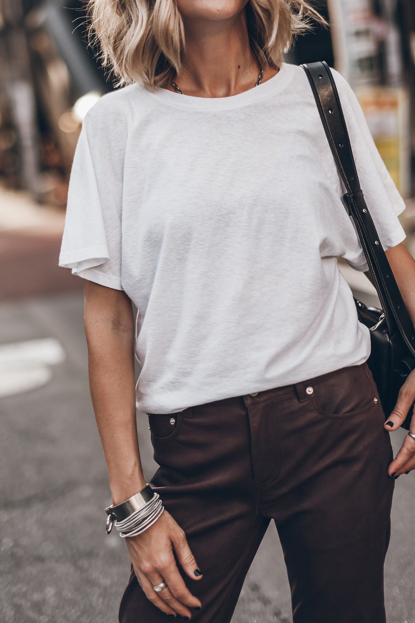THE WHITE EMBROIDERED HEMP BAT T-SHIRT 2