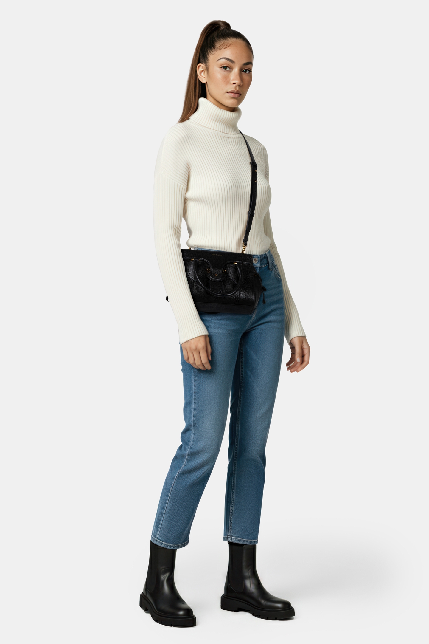 GRAINED LEATHER HANDBAG 2