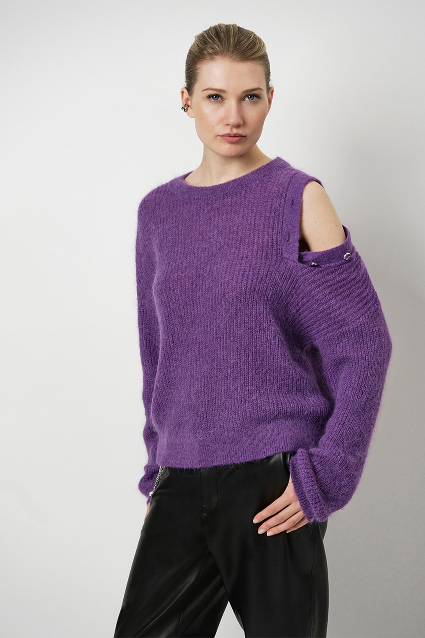 BRUNI FANCY BUTTON SWEATER ELECTRIC PURPLE 1