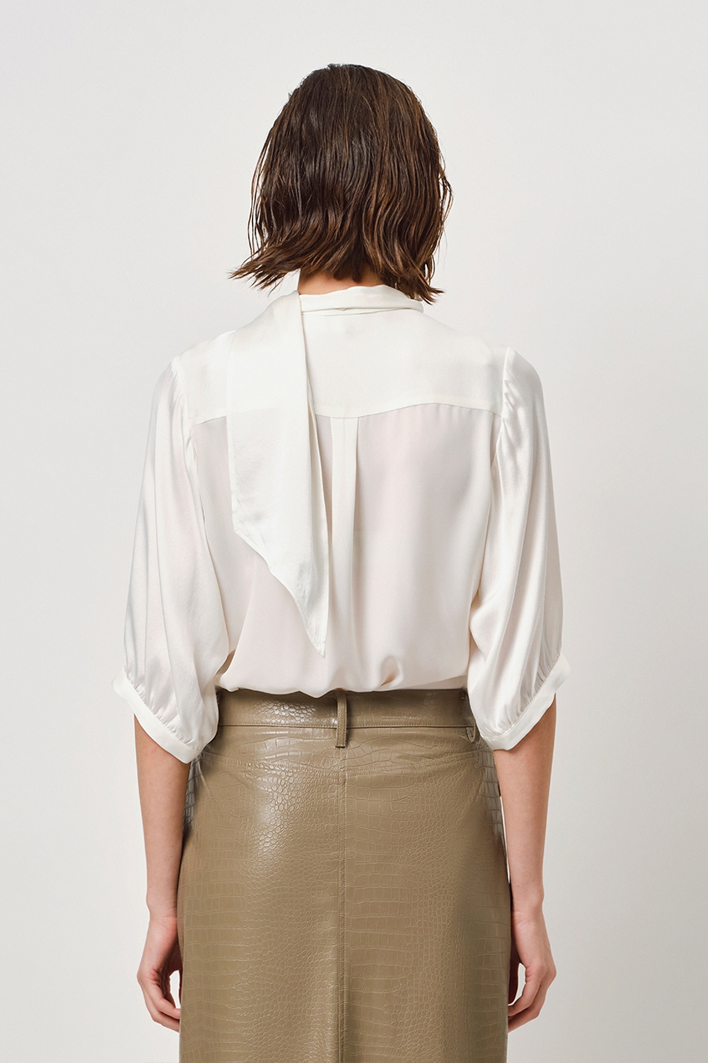 VAILA SILK SCARF BOW BLOUSE ECRU 2