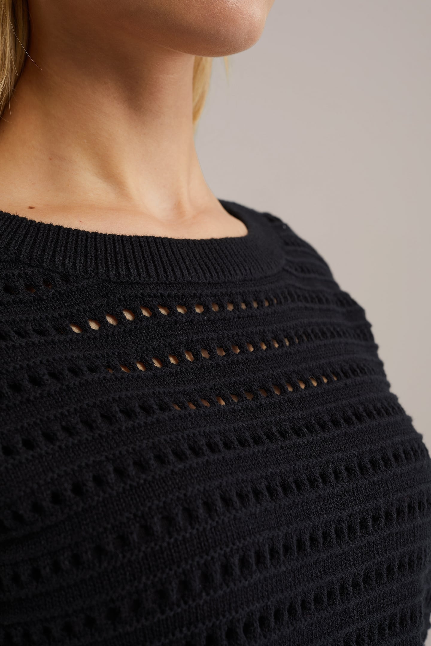 KNITTED PULLOVER BLACK 5