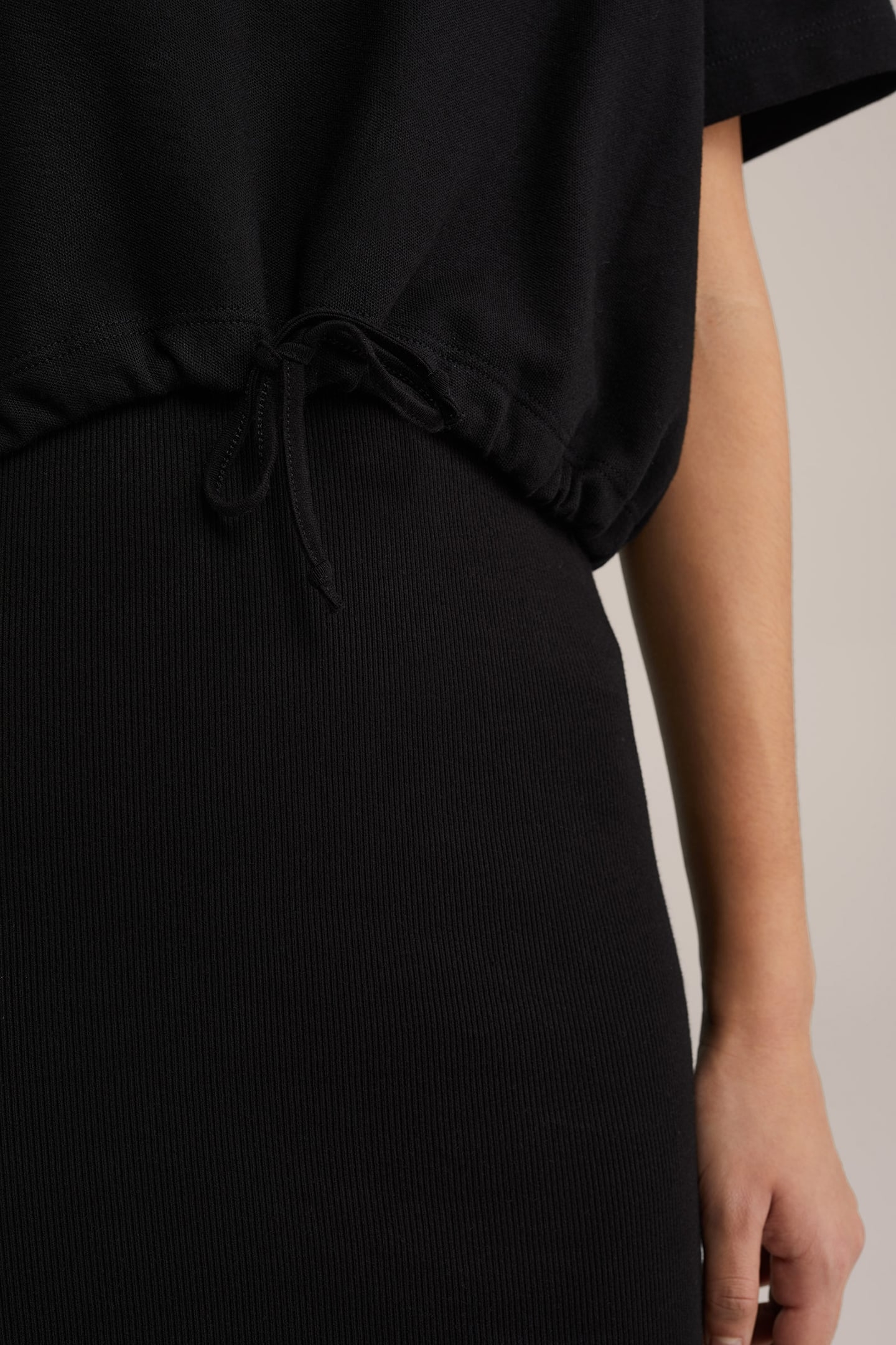 DRESS MID LENGTH BLACK 5