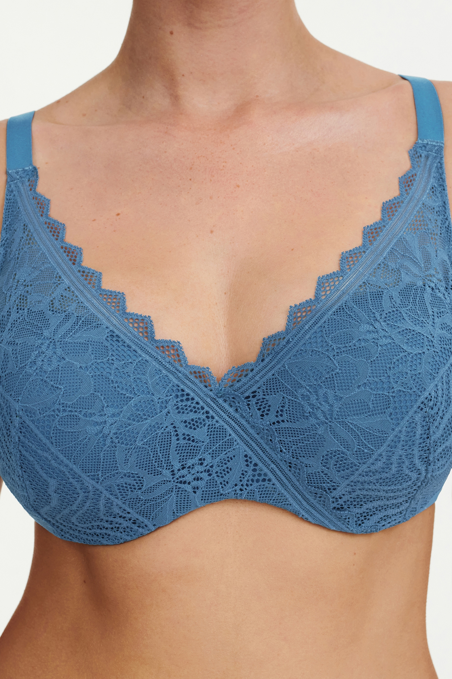 CO BRA TSHIRT COVERING MEMORY JEANS BLUE 3