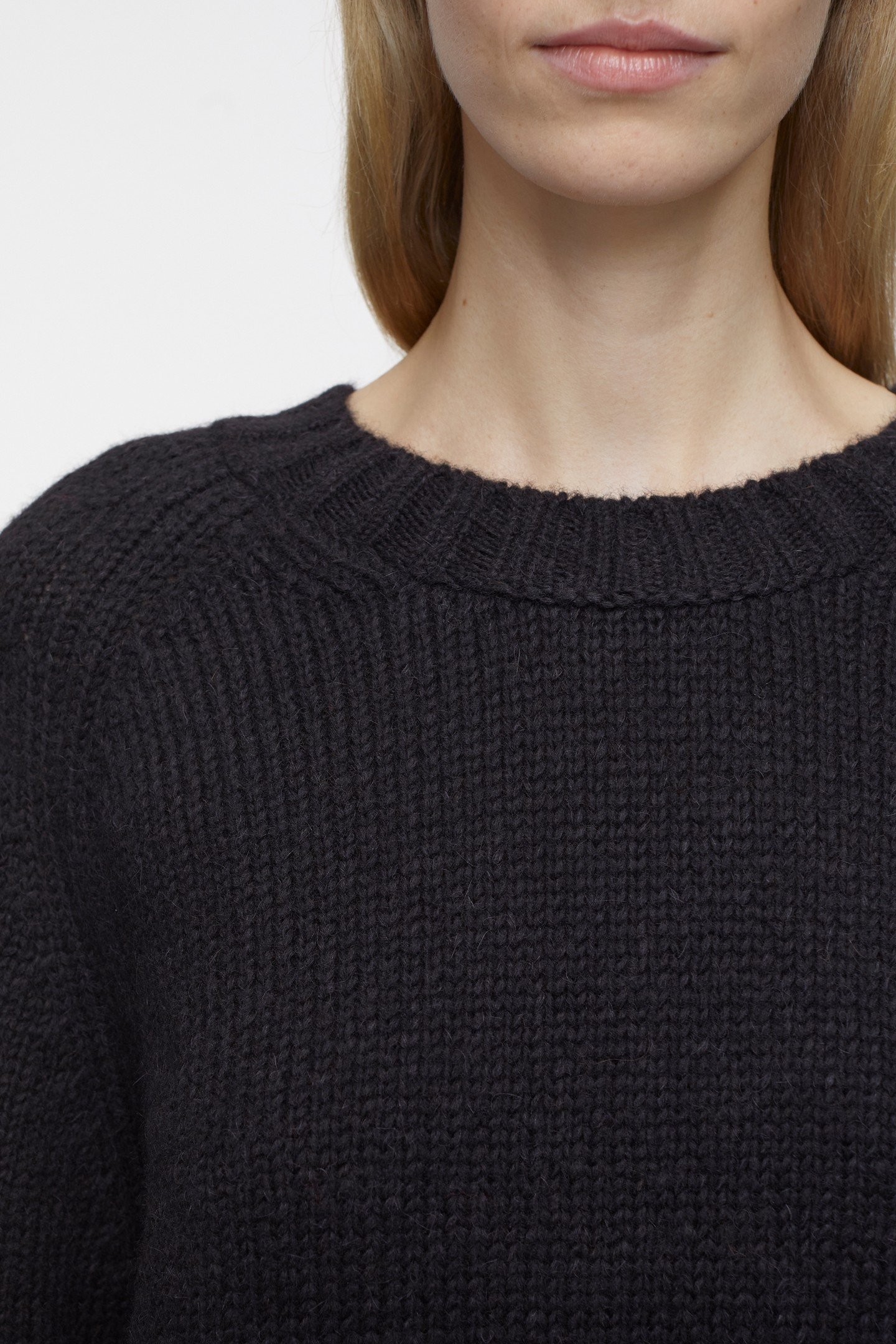 CREW NECK LONG SLEEVES KNITS BLACK 5