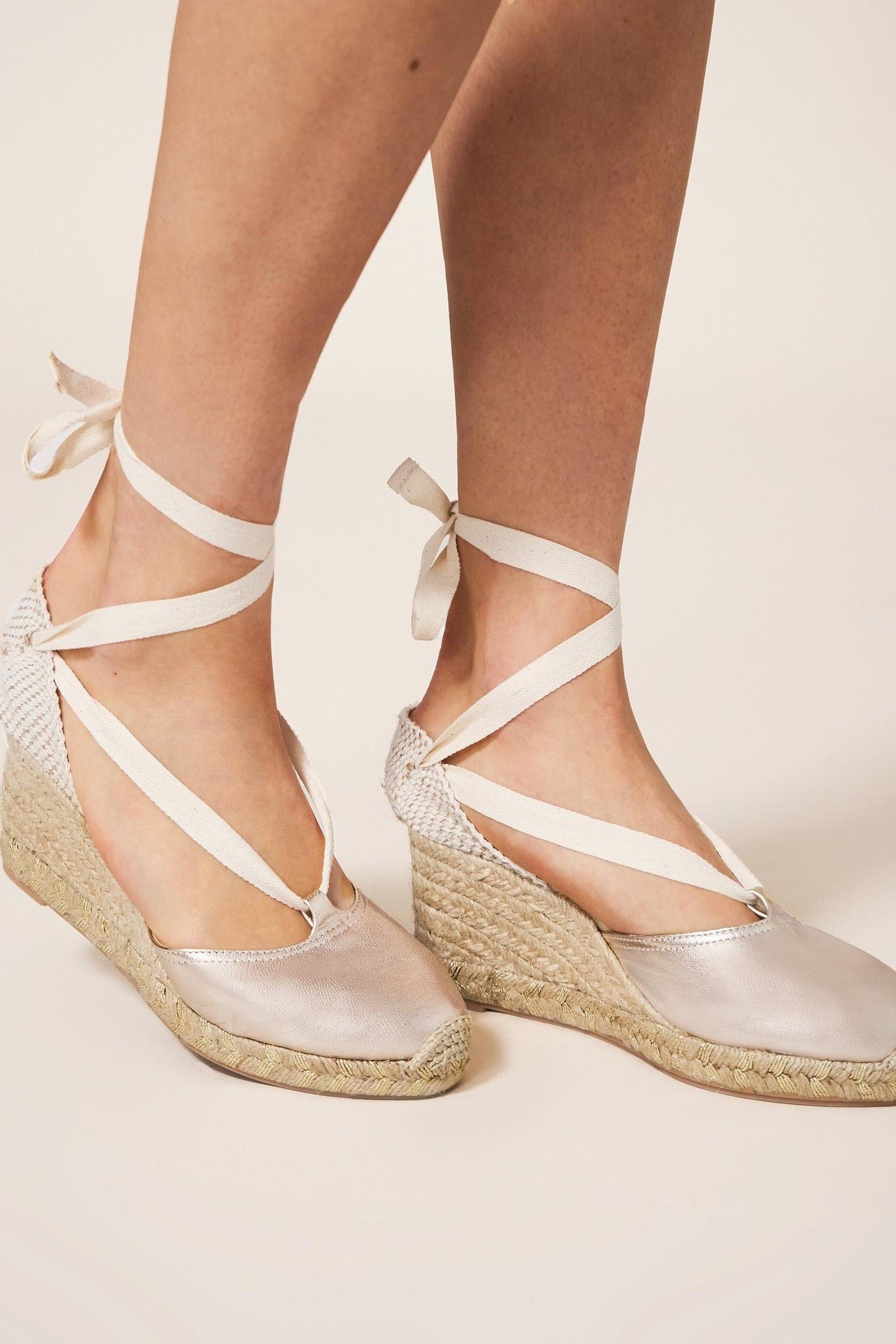 TIE LEATHER ESPADRILLE WEDGE GOLD TONE METALLIC 4