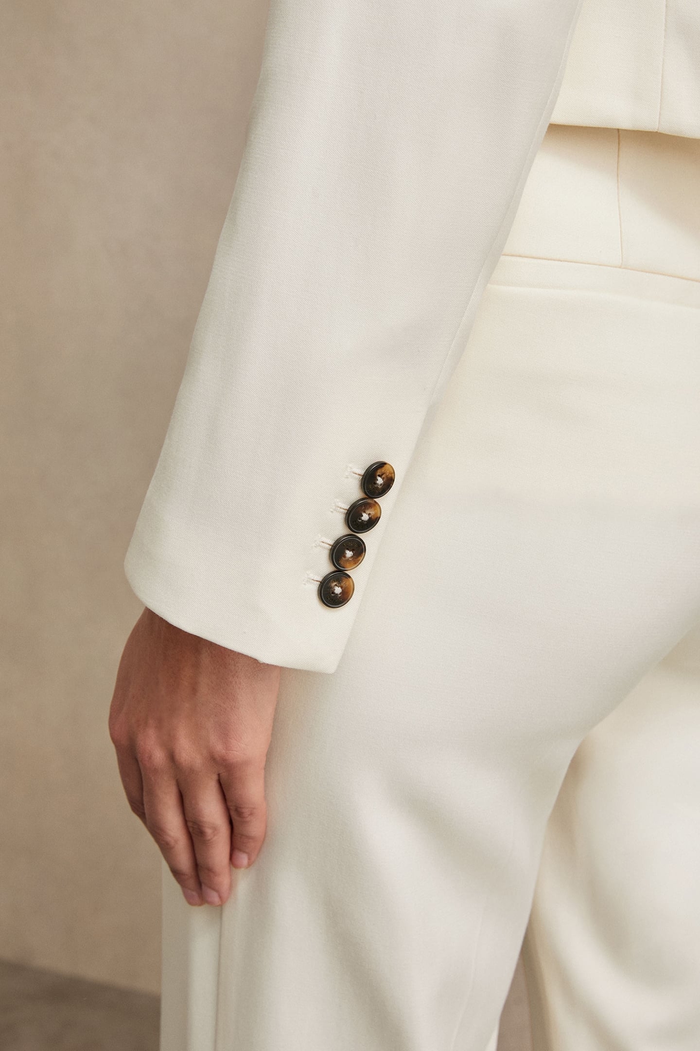 DB TAILORED CROPPED BLAZER CREAM 5