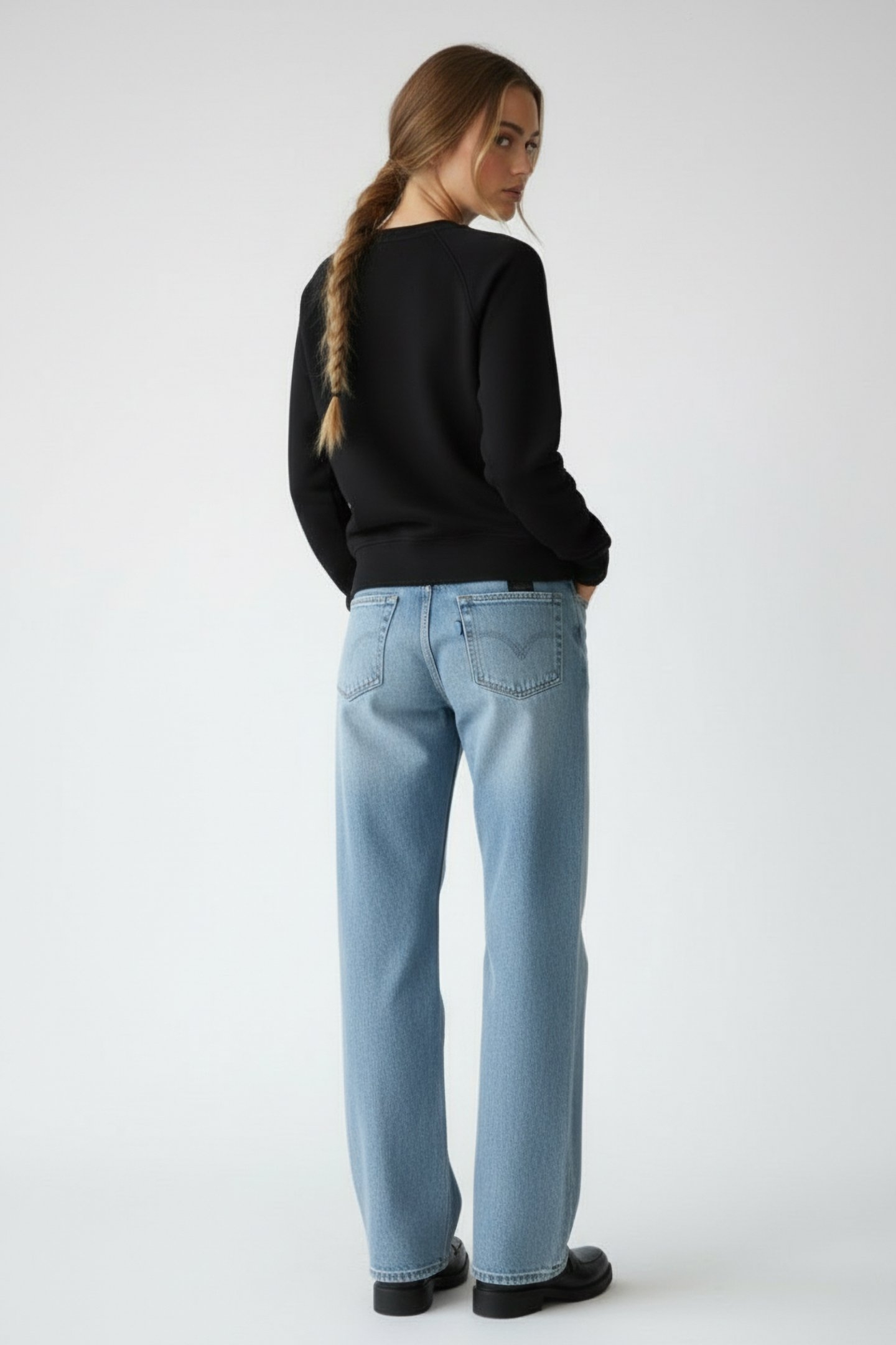 STAFF SWEATER WOMEN BLACK 2