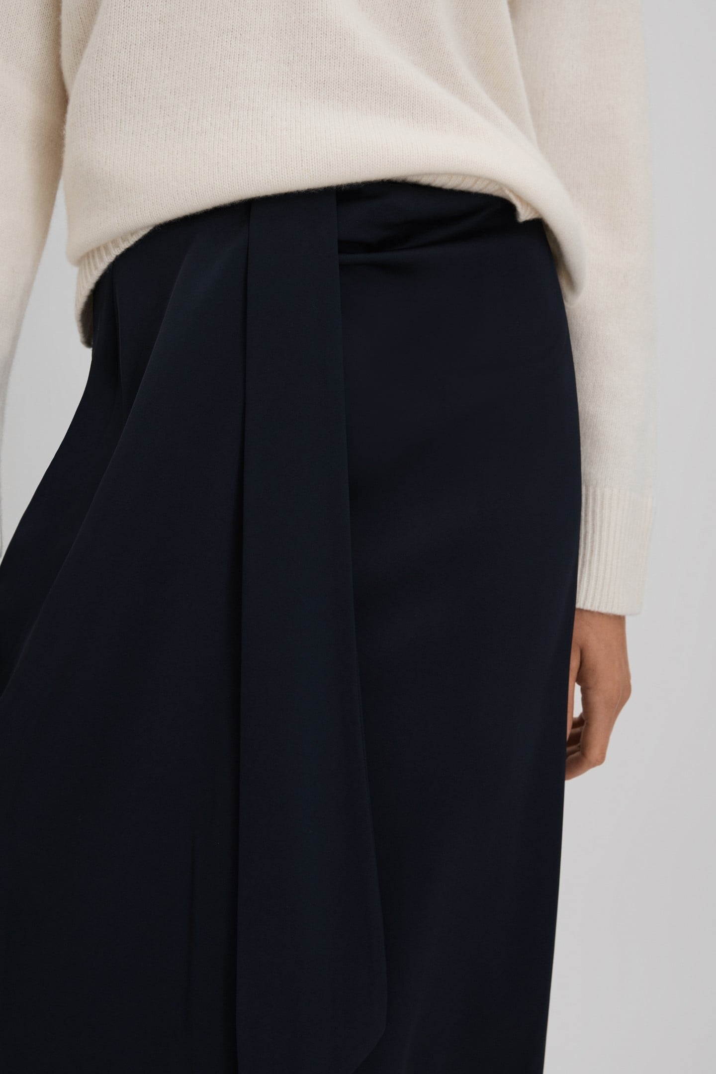 WRAP SLIP SKIRT NAVY 5