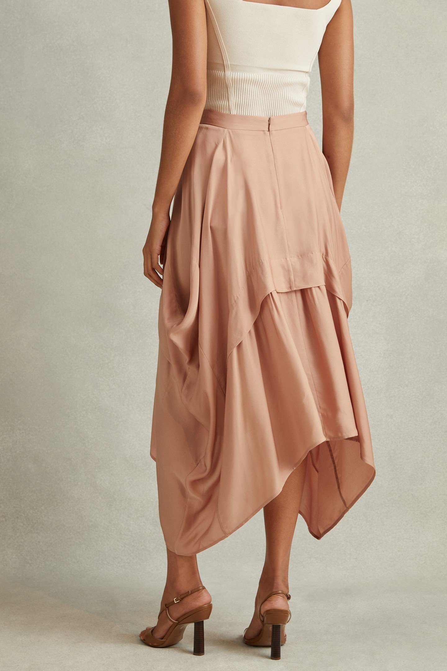 ASYMMETRIC HEM SKIRT NUDE 4