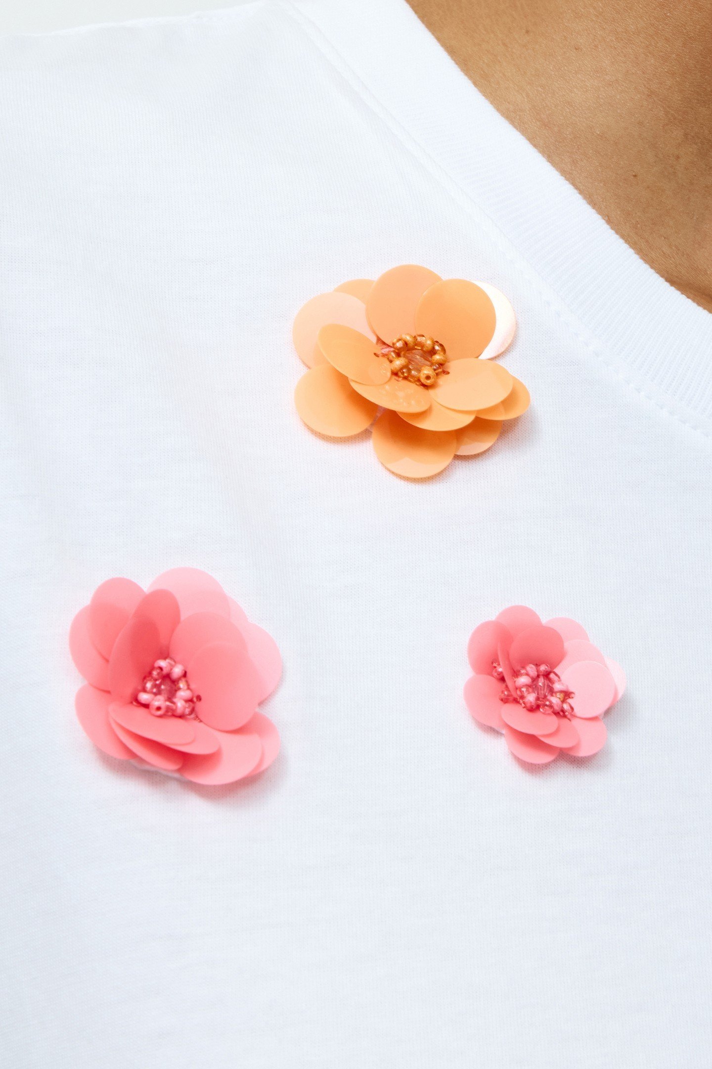 FLORAL MOTIF SS TEE LINEN WHITE 4