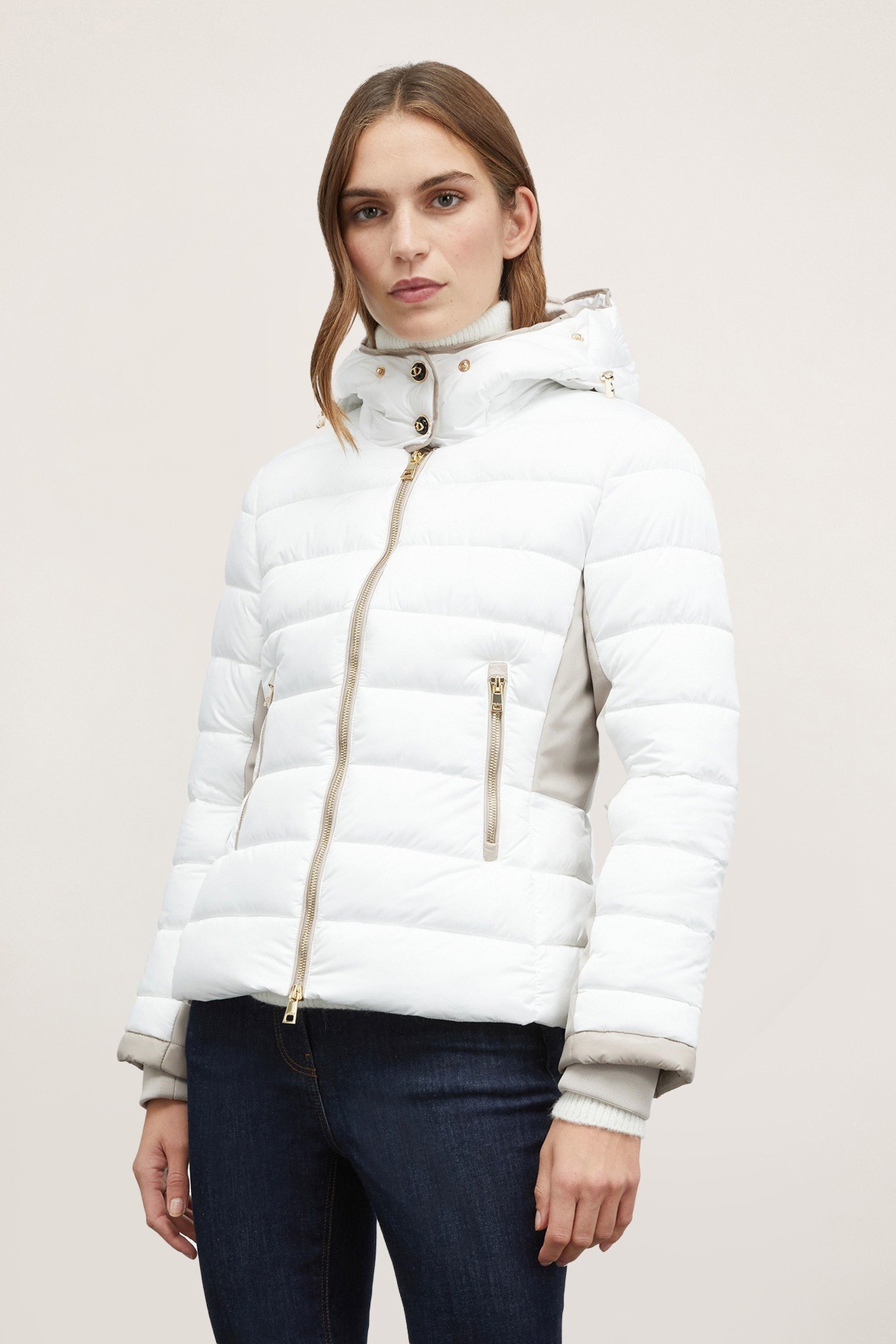 SHORT HOODED DOWN JACKET WHITE 1