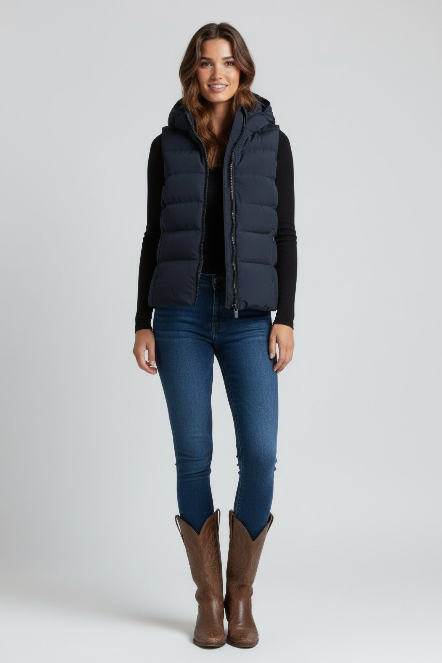 MOUNTAINALF VEST MIDNIGHT NAVY 1