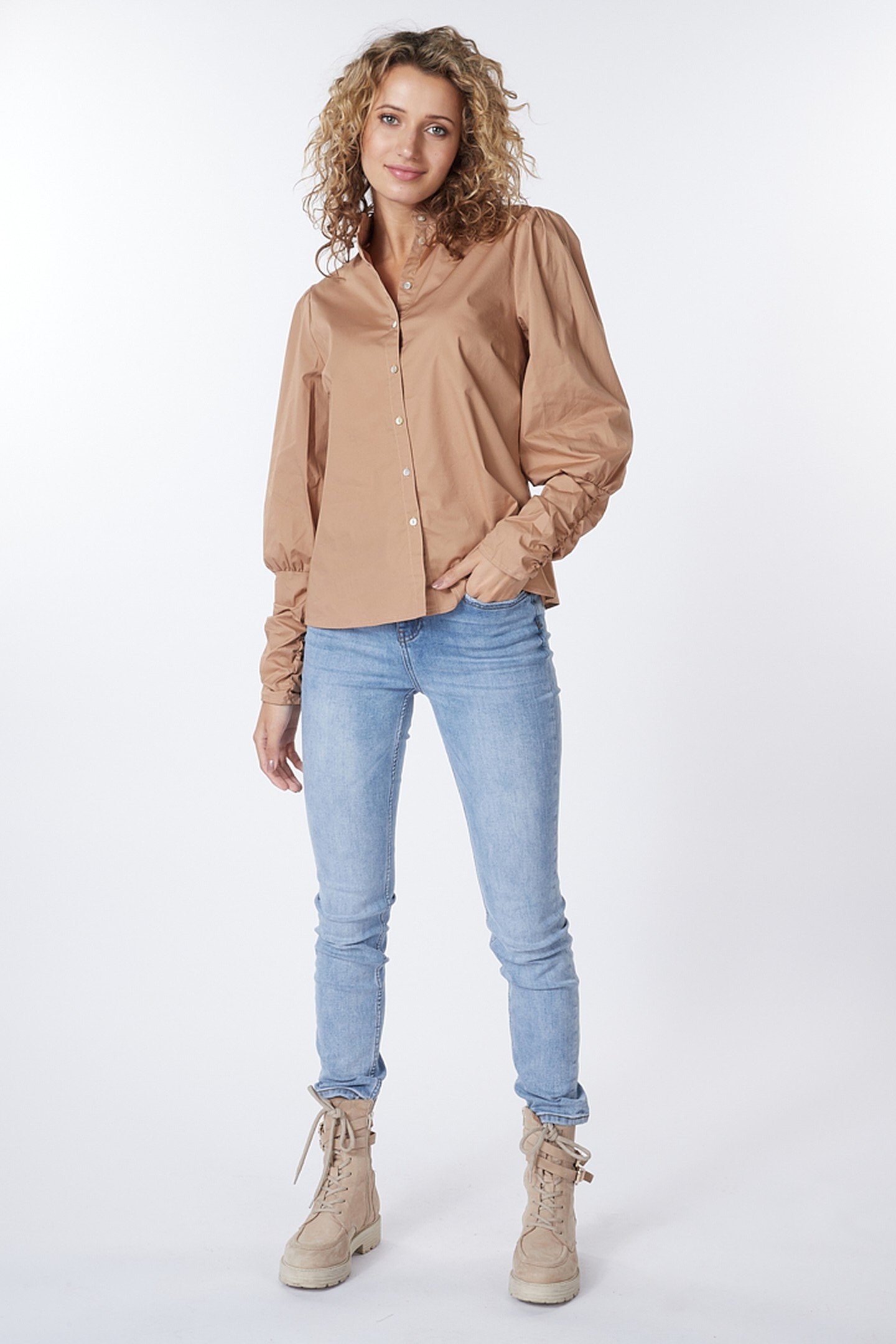 BLOUSE ELASTICATED SLV POPLIN CAMEL 1