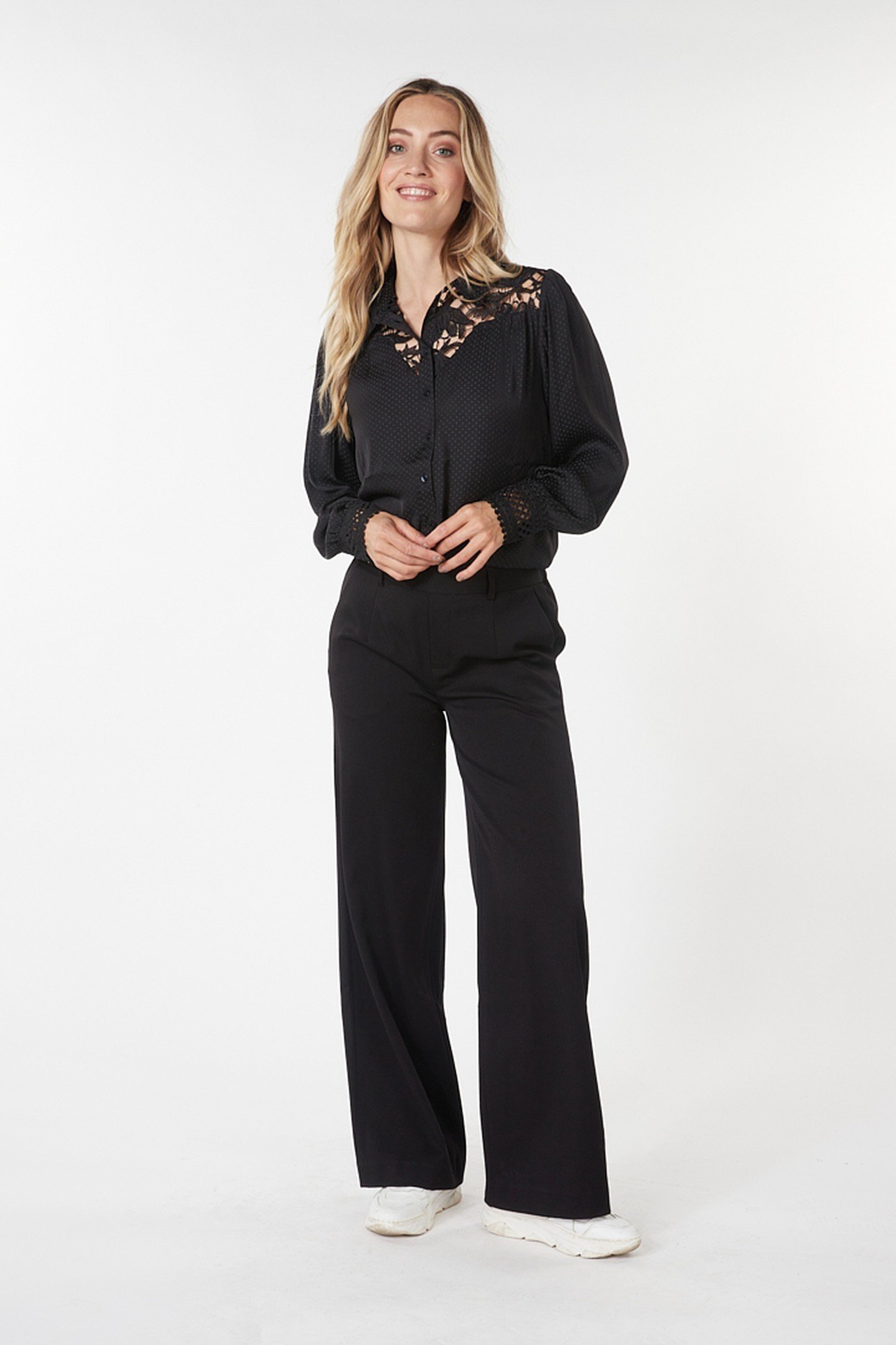 BLOUSE LACE JACQUARD BLACK 2