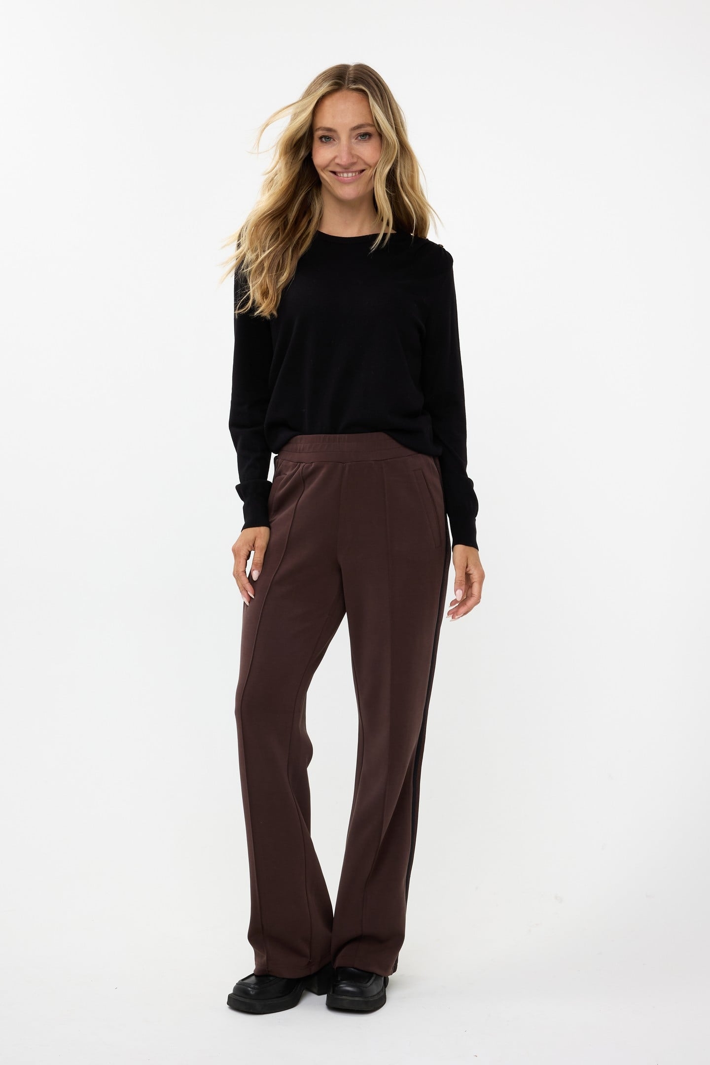 SWEATER GATHERING BUTTON DETAILS BASIC KNIT BLACK 1